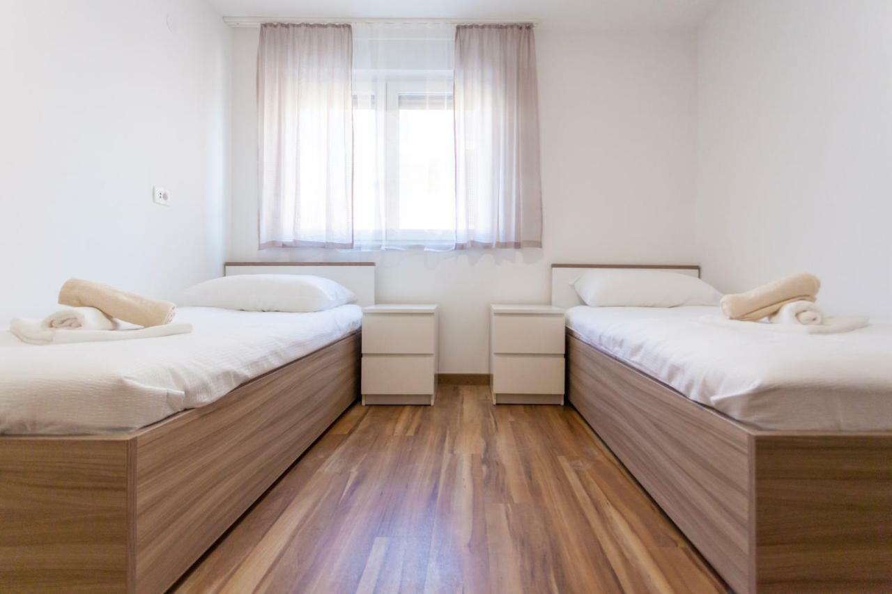 Apartments Kudec By El-Pi Tours Malinska Kültér fotó